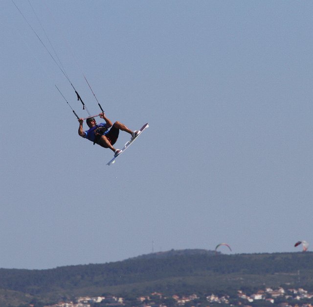 304 Kite surfers.JPG